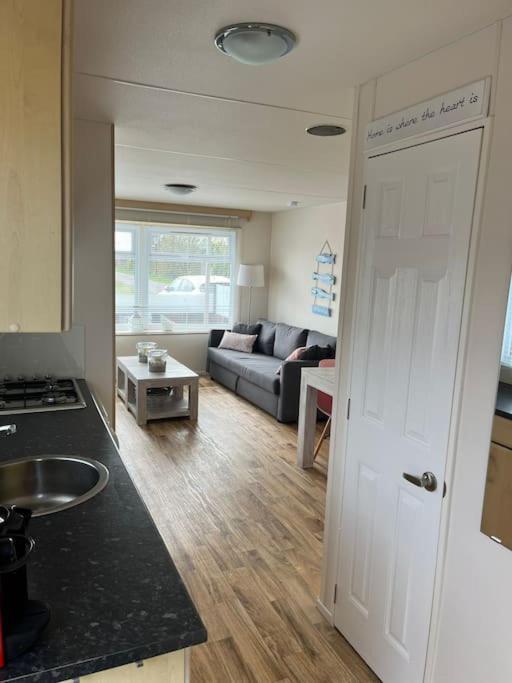 Chalet + Tiny House Nabij Strand Petten Exterior foto