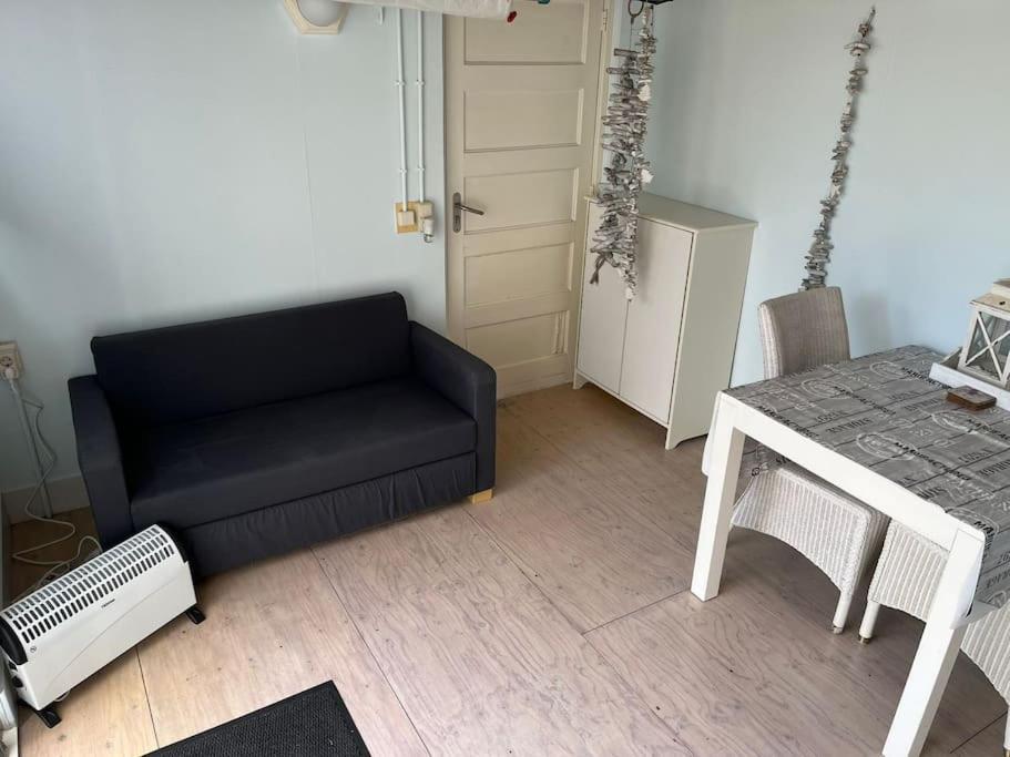 Chalet + Tiny House Nabij Strand Petten Exterior foto