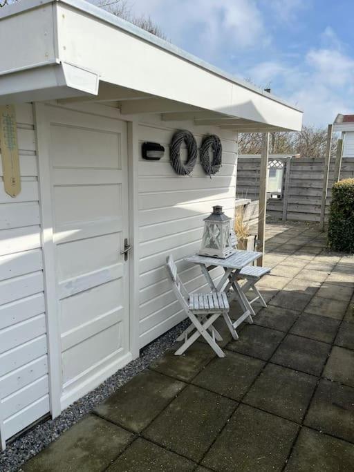 Chalet + Tiny House Nabij Strand Petten Exterior foto